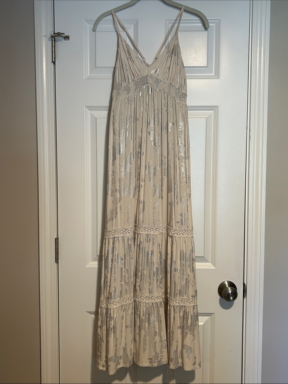EUC Lace-Trim Cream Maxi Dress with Silver Accents Women's Size Medium